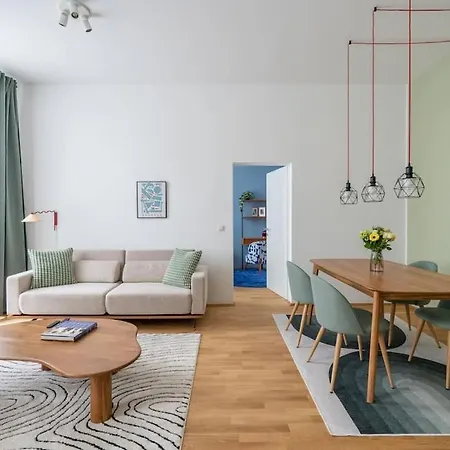 Vogue 2Br Suite, Near City Pulse By Hm Wien Exterior foto