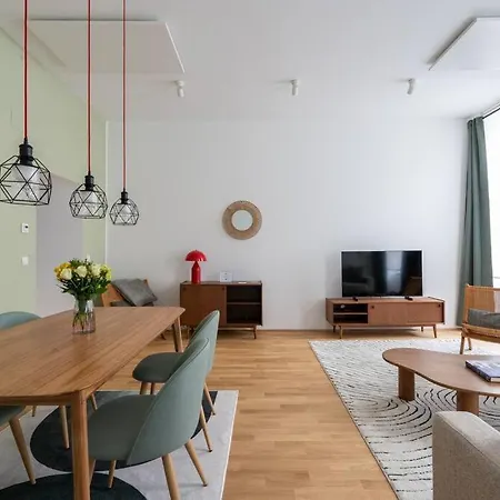 Vogue 2Br Suite, Near City Pulse By Hm Wien Exterior foto