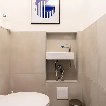 Vogue 2Br Suite, Near City Pulse By Hm Wien Exterior foto