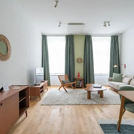 Vogue 2Br Suite, Near City Pulse By Hm Wien Exterior foto