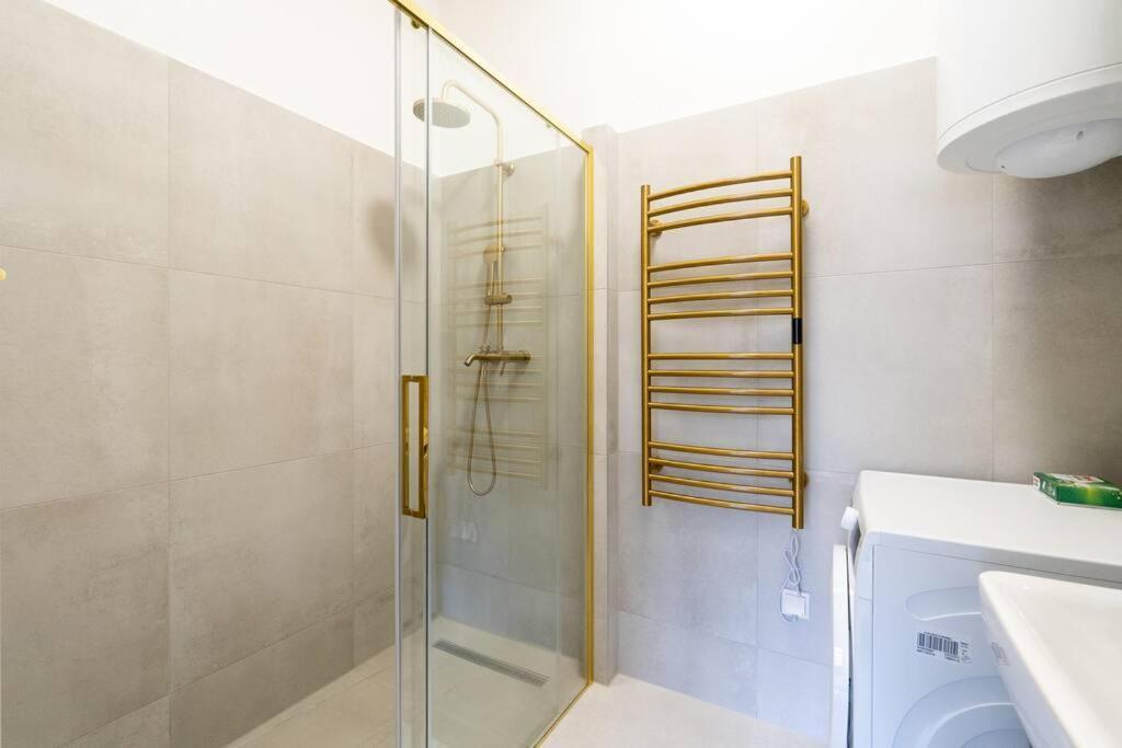 Vogue 2br Suite, Near Pulse By Hm * Vienna