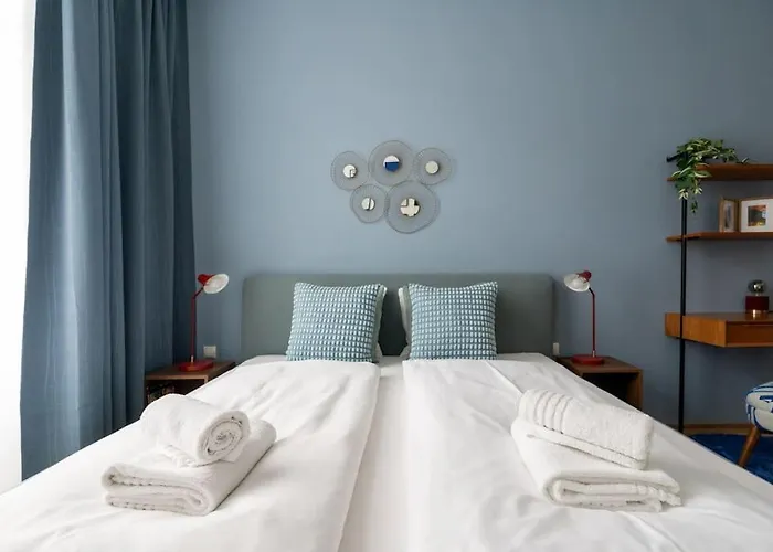 Vogue 2Br Suite, Near City Pulse By Hm