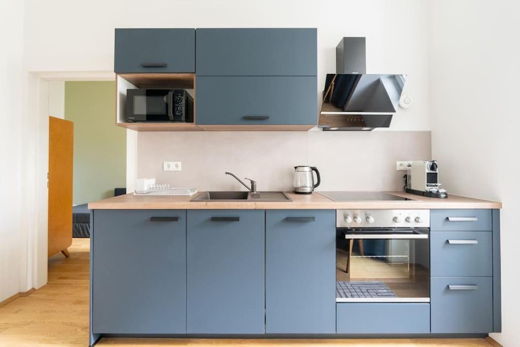 Vogue 2br Suite, Near Pulse By Hm *