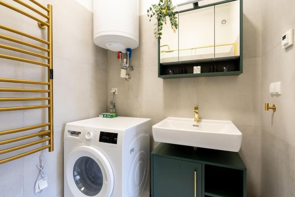 Vogue 2br Suite, Near Pulse By Hm Vienne